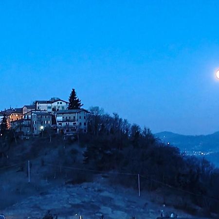 L'Angolo Dell'Artista Castel dʼAiano 外观 照片